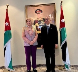 Amb and minister of culture2